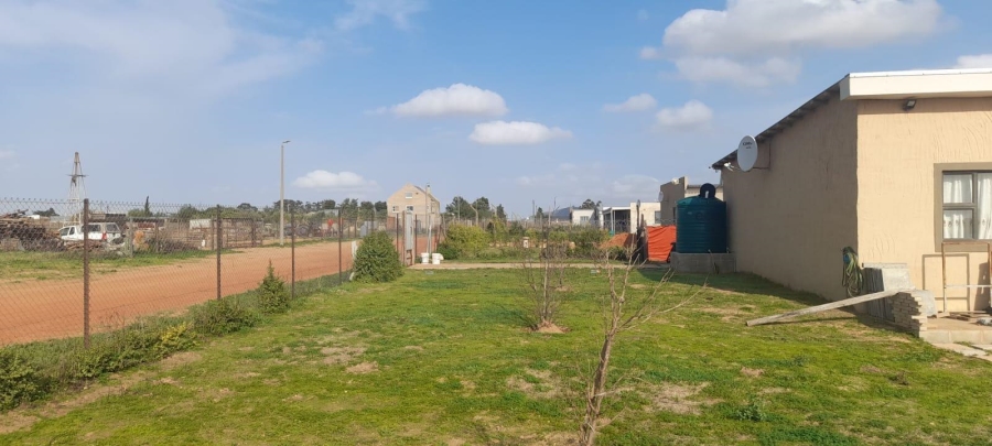 4 Bedroom Property for Sale in Hooikraal Western Cape